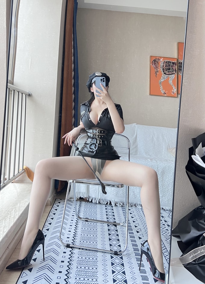 120斤的小王同学-女教官[71P2V-1.5GB]-玩偶屋